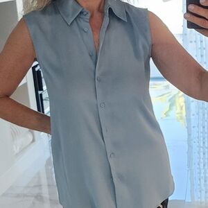 Women's Sleeveless Button-Up Blouse - Light Blue